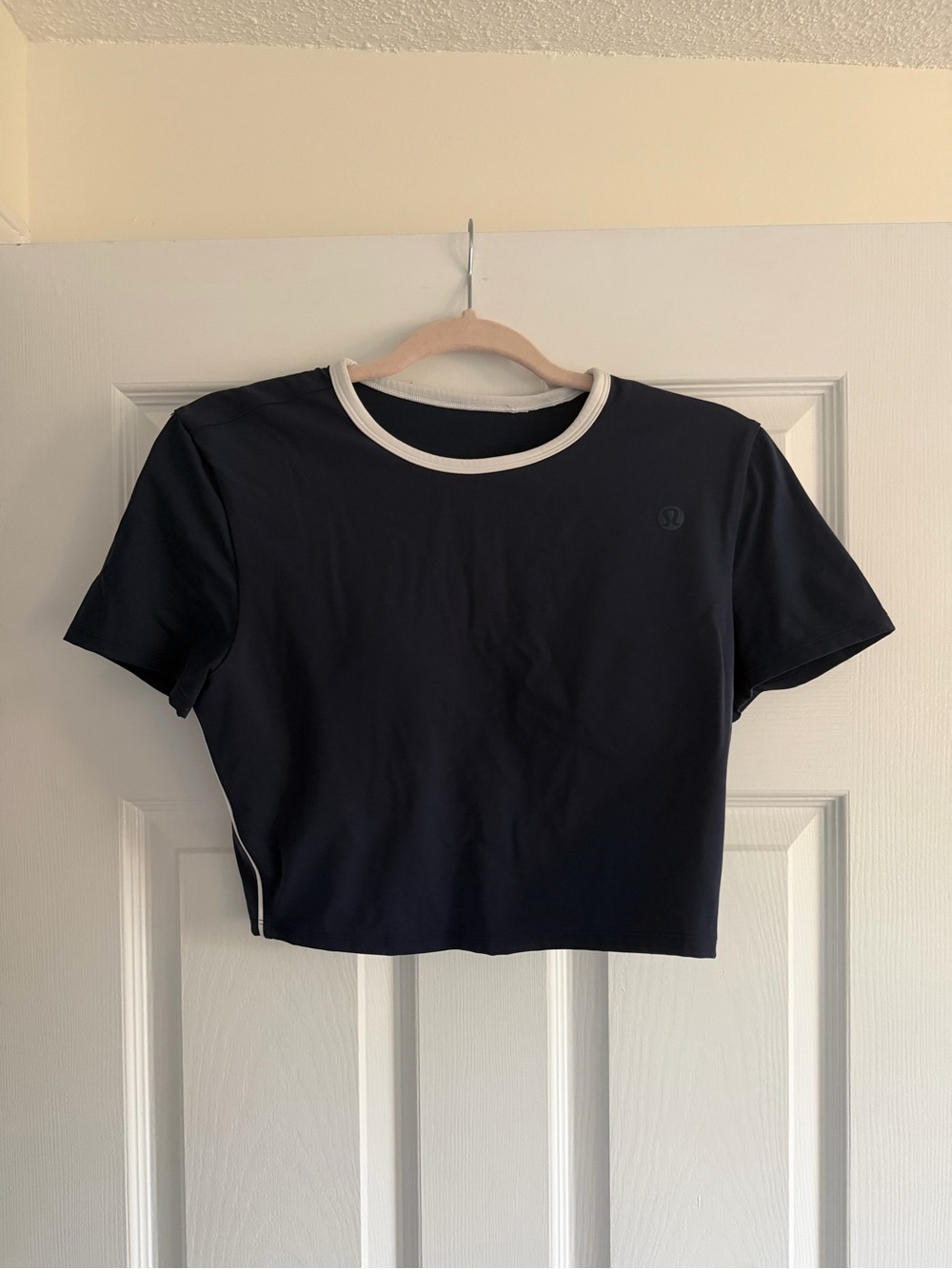 lululemon athletica Women’s Navy Crop Tee with White Trim